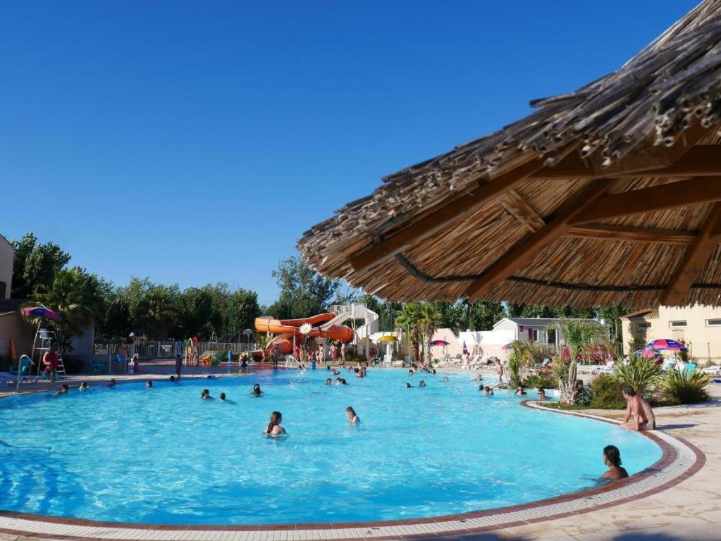 Camping Valras Climatise Hotel เซริญญ็อง ภายนอก รูปภาพ